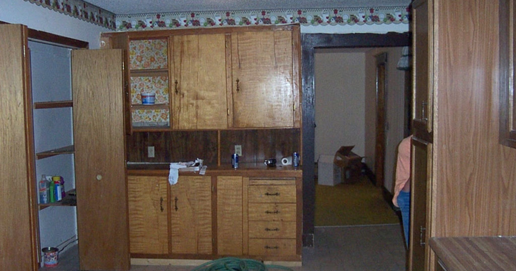 I turned a 1930s kitchen wall into a custom workspace