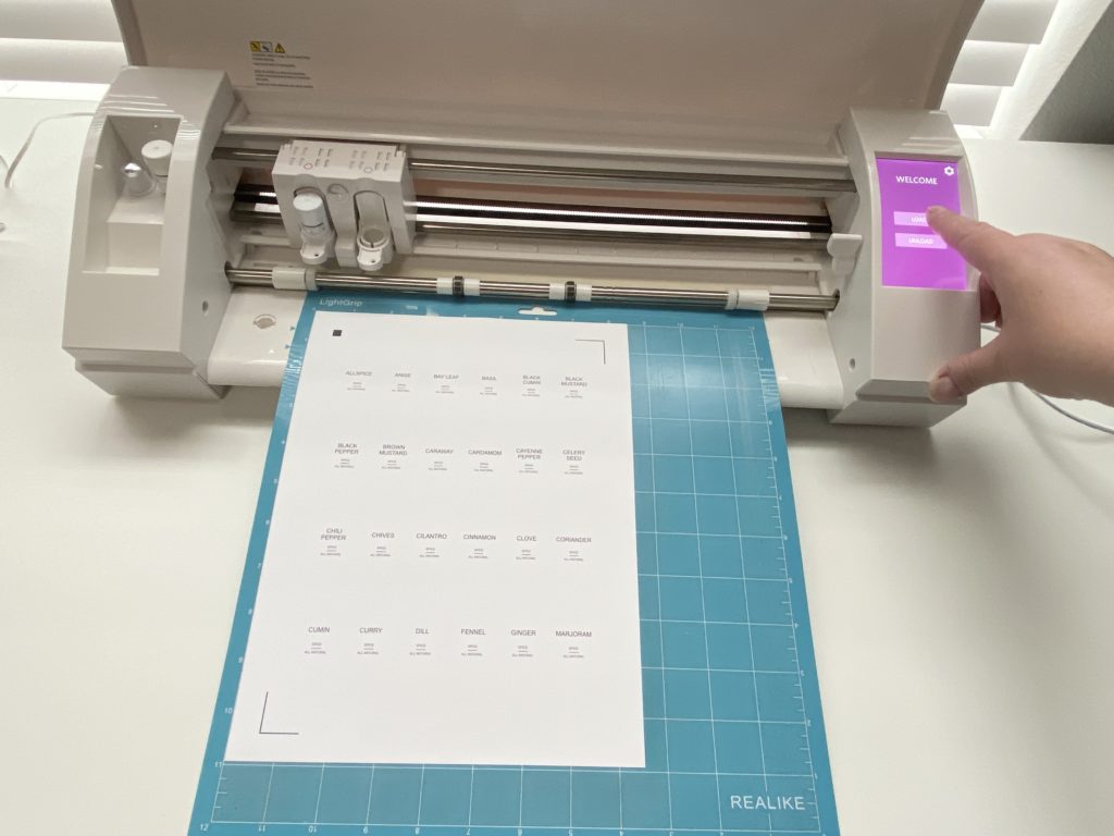 how to create custom spice labels using your silhouette